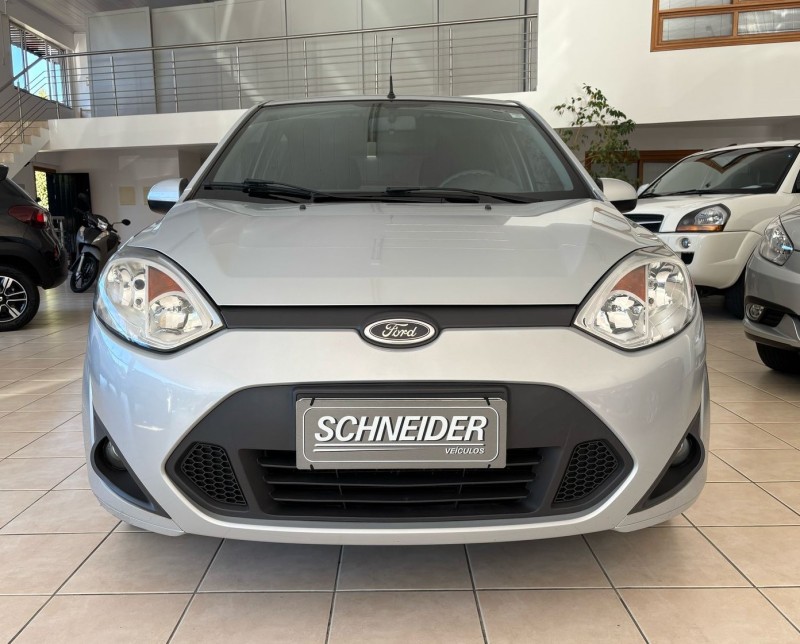 FIESTA 1.6 SE HATCH 16V FLEX 4P MANUAL - 2014 - NOVA PETRóPOLIS