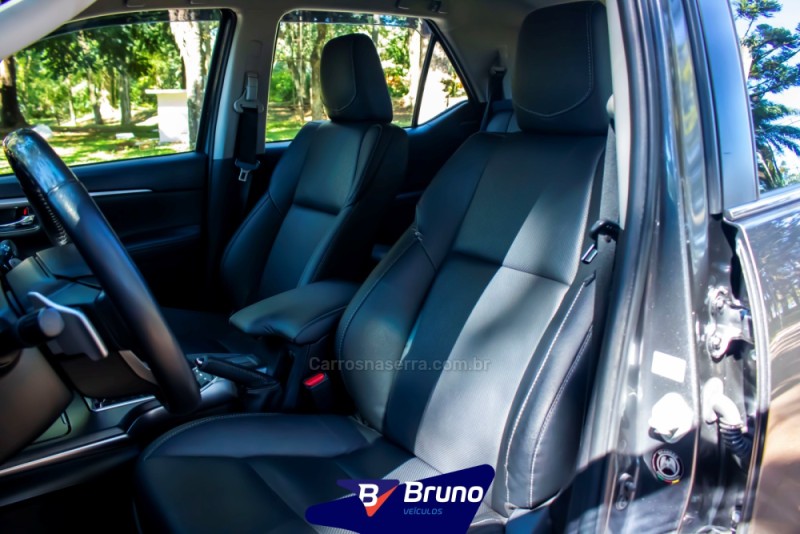 HILUX SW4 2.8 SRX 4X4 7 LUGARES 16V TURBO INTERCOOLER DIESEL 4P AUTOMÁTICO - 2021 - PALMEIRA DAS MISSõES
