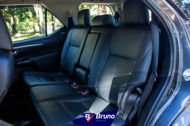 HILUX SW4 2.8 SRX 4X4 7 LUGARES 16V TURBO INTERCOOLER DIESEL 4P AUTOMÁTICO - 2021 - PALMEIRA DAS MISSõES