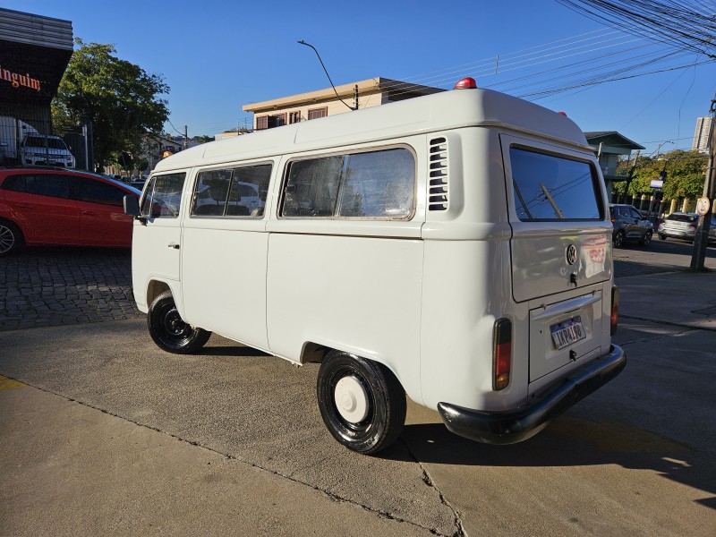 KOMBI 1.6 MI STD LOTAÇÃO 8V GASOLINA 3P MANUAL - 2002 - CAXIAS DO SUL