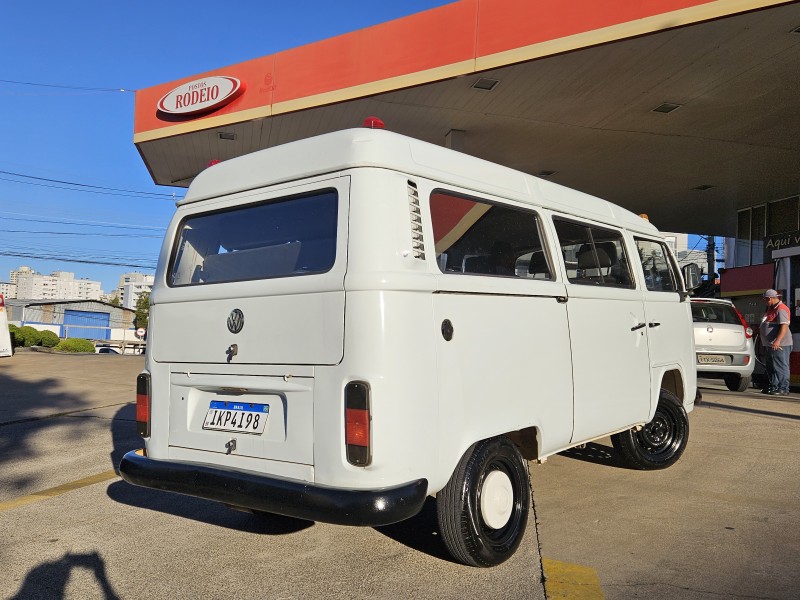 KOMBI 1.6 MI STD LOTAÇÃO 8V GASOLINA 3P MANUAL - 2002 - CAXIAS DO SUL