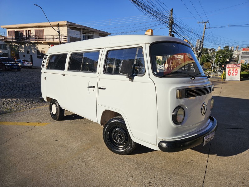 KOMBI 1.6 MI STD LOTAÇÃO 8V GASOLINA 3P MANUAL - 2002 - CAXIAS DO SUL