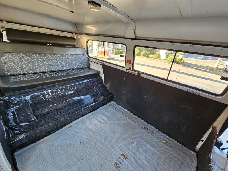 KOMBI 1.6 MI STD LOTAÇÃO 8V GASOLINA 3P MANUAL - 2002 - CAXIAS DO SUL