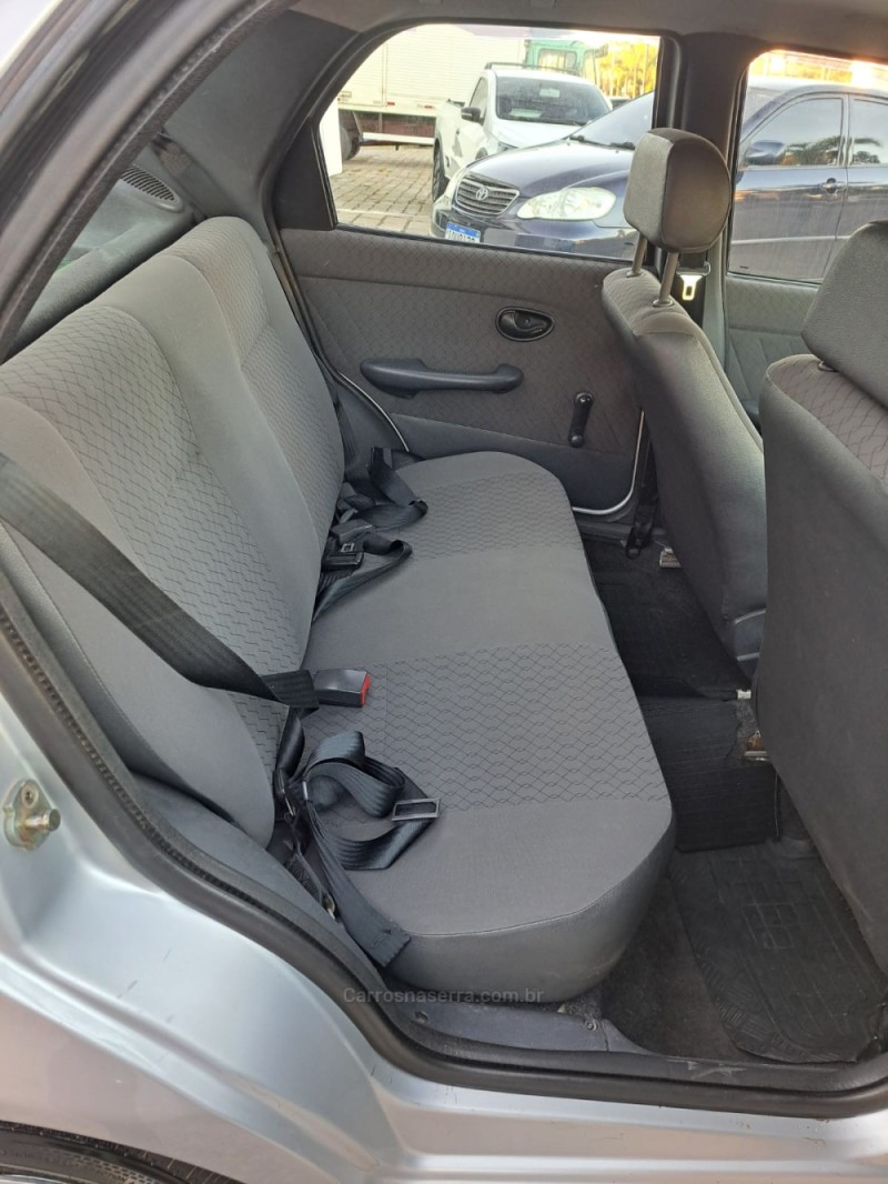 SIENA 1.0 MPI ELX 8V GASOLINA 4P MANUAL - 2004 - VERANóPOLIS