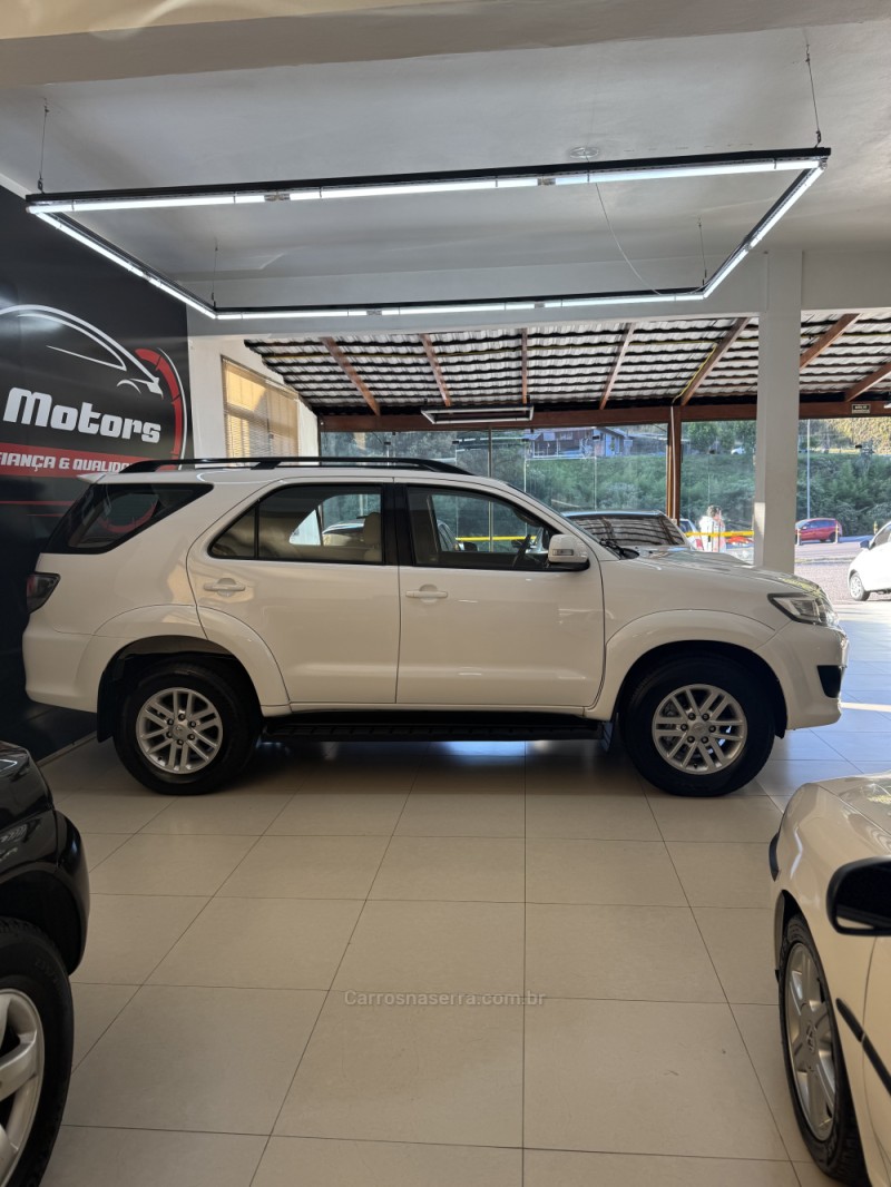 HILUX SW4 3.0 SRV 4X4 CD 16V TURBO INTERCOOLER DIESEL 4P AUTOMÁTICO - 2014 - FARROUPILHA