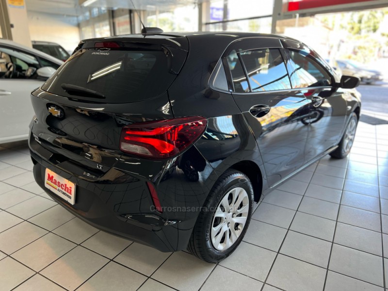 ONIX 1.0 LT 12V FLEX 4P MANUAL - 2020 - CAXIAS DO SUL