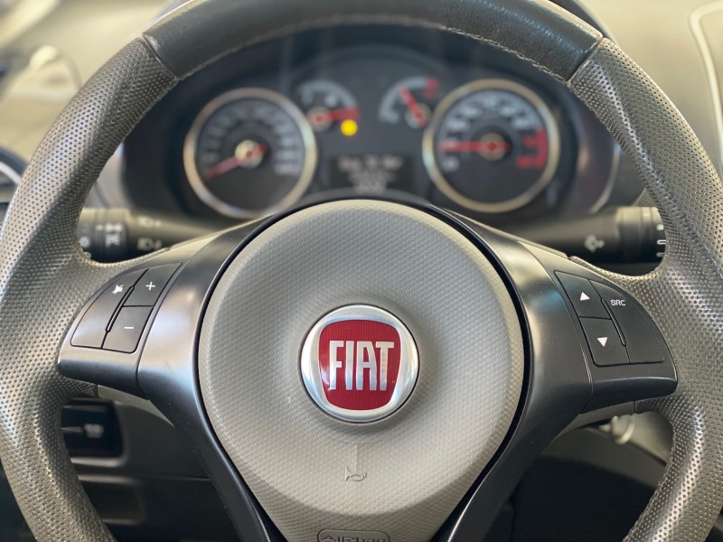 GRAND SIENA 1.4 MPI ATTRACTIVE 8V FLEX 4P MANUAL - 2013 - CAXIAS DO SUL