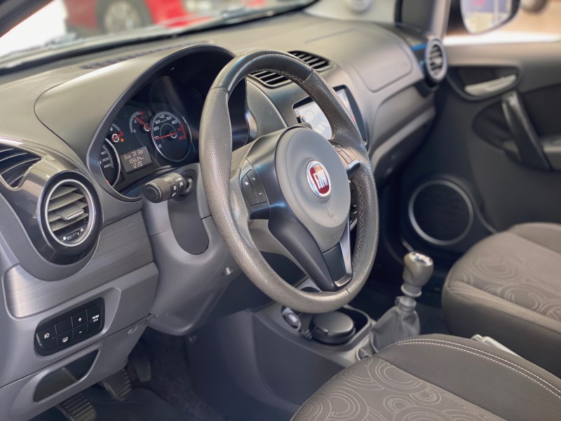 GRAND SIENA 1.4 MPI ATTRACTIVE 8V FLEX 4P MANUAL - 2013 - CAXIAS DO SUL