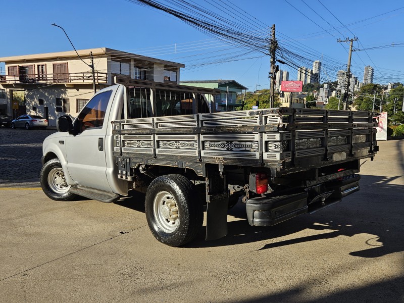 F-250 4.2 XL 4X4 CS DIESEL MANUAL 2P - 2004 - CAXIAS DO SUL