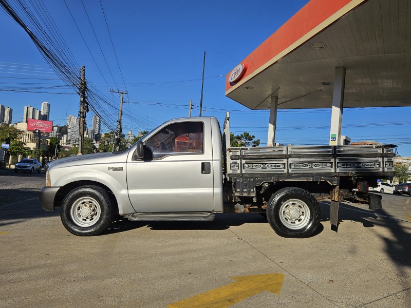 F-250 4.2 XL 4X4 CS DIESEL MANUAL 2P - 2004 - CAXIAS DO SUL