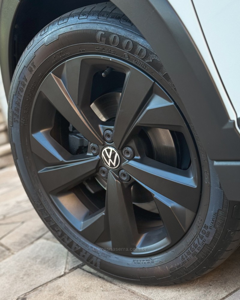NIVUS 1.0 200 TSI HIGHLINE LAUNCHING EDITION TOTAL FLEX 4P AUTOMÁTICO - 2023 - NOVO HAMBURGO