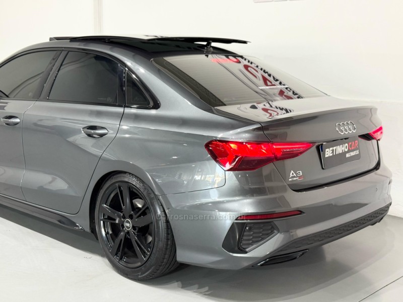 A3 2.0 TFSI PERFORMANCE BLACK SEDAN GASOLINA 4P AUTOMÁTICA - 2022 - ESTâNCIA VELHA