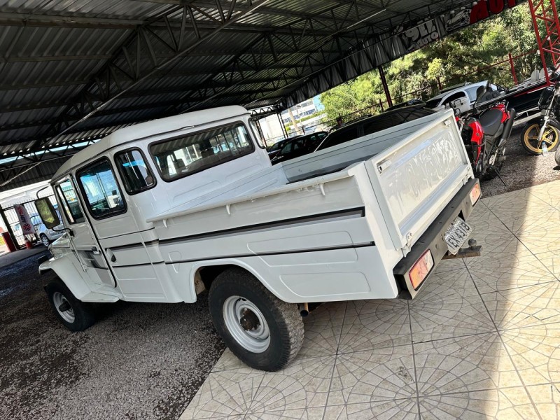 BANDEIRANTE 3.7 BJ55LP-2BL 4X4 CD DIESEL 2P MANUAL - 1996 - CAXIAS DO SUL