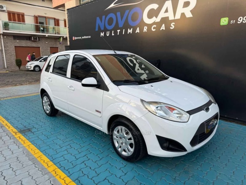 FIESTA 1.0 MPI FIRST HATCH 8V FLEX 4P MANUAL - 2014 - ESTâNCIA VELHA