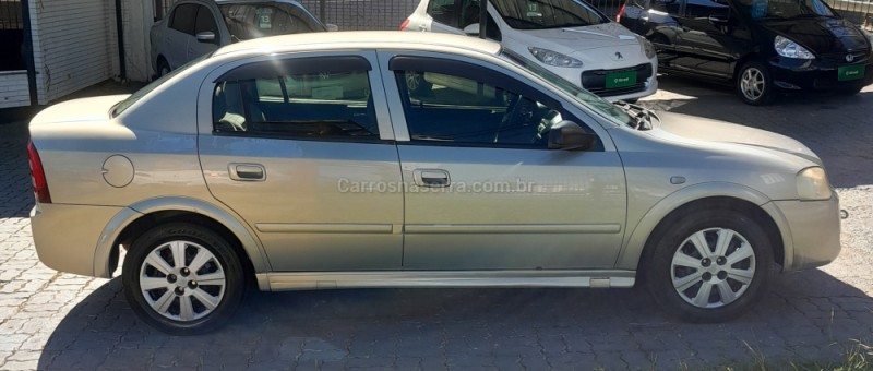 ASTRA 2.0 MPFI CD SEDAN 8V GASOLINA 4P MANUAL - 2004 - CAXIAS DO SUL