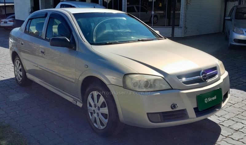 ASTRA 2.0 MPFI CD SEDAN 8V GASOLINA 4P MANUAL - 2004 - CAXIAS DO SUL