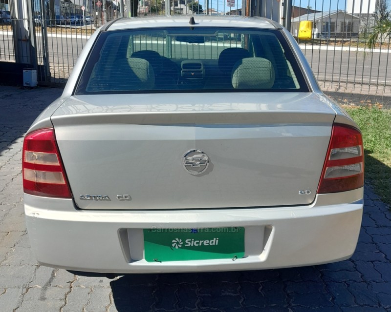 ASTRA 2.0 MPFI CD SEDAN 8V GASOLINA 4P MANUAL - 2004 - CAXIAS DO SUL