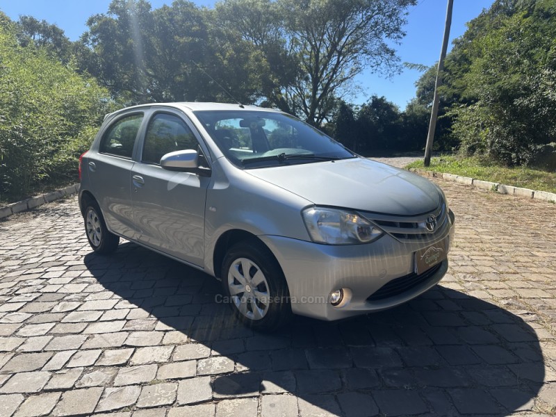 ETIOS 1.3 X 16V FLEX 4P MANUAL - 2014 - NOVA PRATA