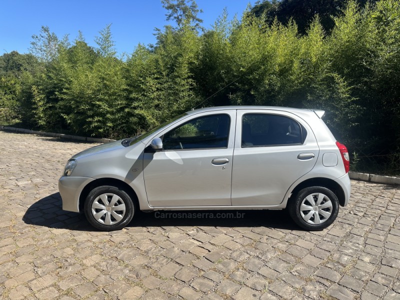 ETIOS 1.3 X 16V FLEX 4P MANUAL - 2014 - NOVA PRATA