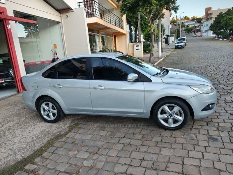 FOCUS 2.0 GLX SEDAN 16V FLEX 4P MANUAL - 2010 - GUAPORé