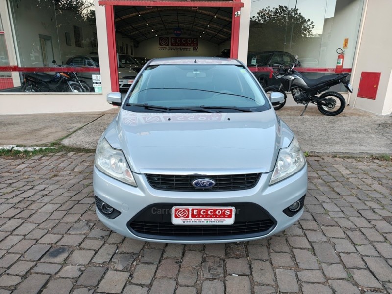 FOCUS 2.0 GLX SEDAN 16V FLEX 4P MANUAL - 2010 - GUAPORé