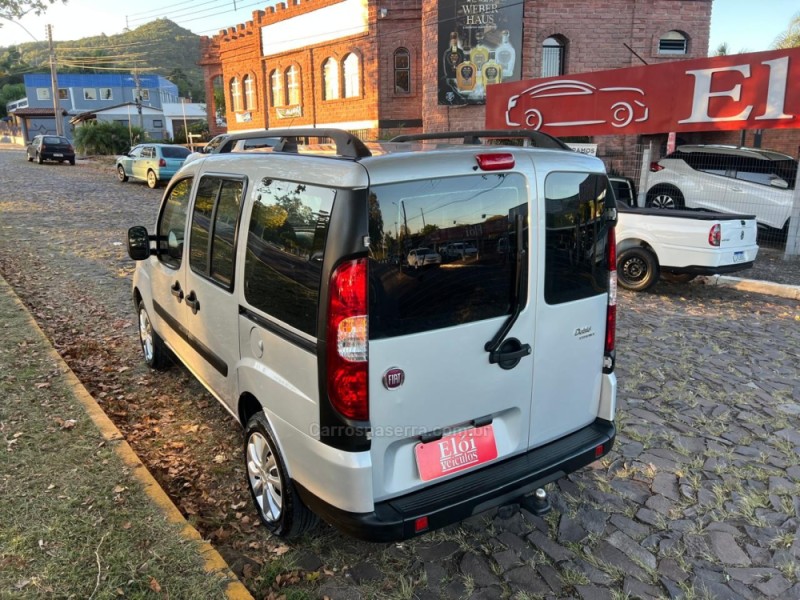 DOBLÓ 1.8 MPI ESSENCE 16V FLEX 4P MANUAL - 2017 - DOIS IRMãOS
