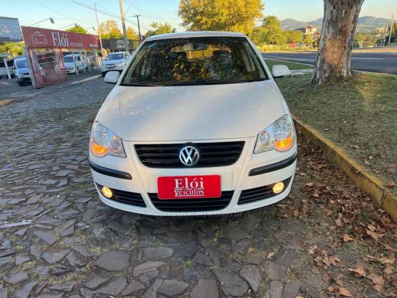 POLO 1.6 MI 8V TOTAL FLEX 4P MANUAL - 2010 - DOIS IRMãOS