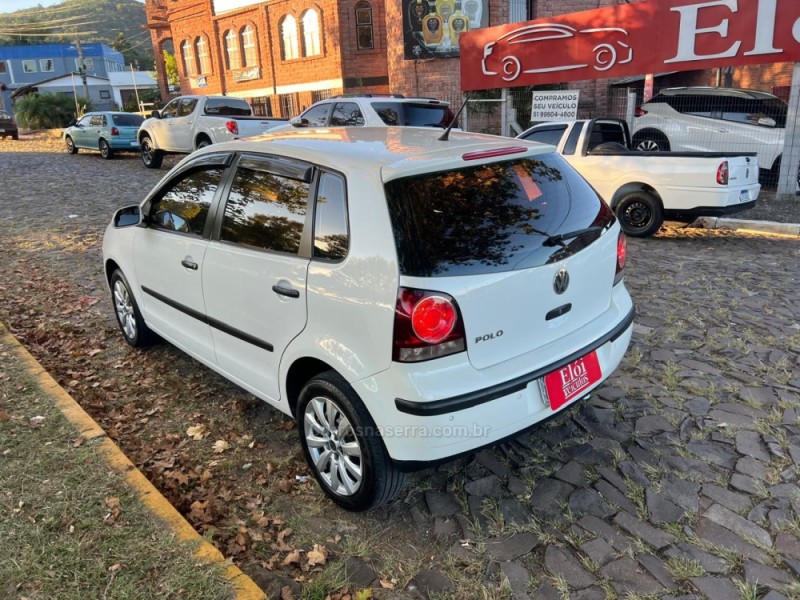 POLO 1.6 MI 8V TOTAL FLEX 4P MANUAL - 2010 - DOIS IRMãOS