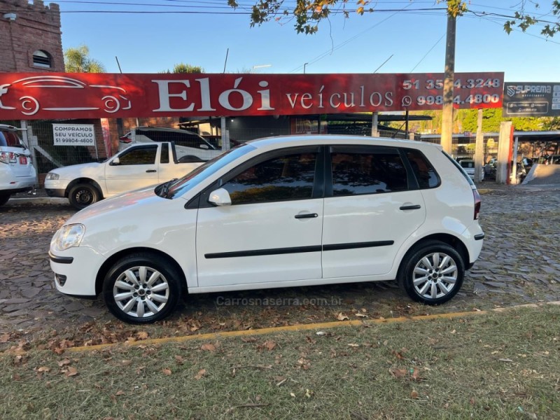 POLO 1.6 MI 8V TOTAL FLEX 4P MANUAL - 2010 - DOIS IRMãOS