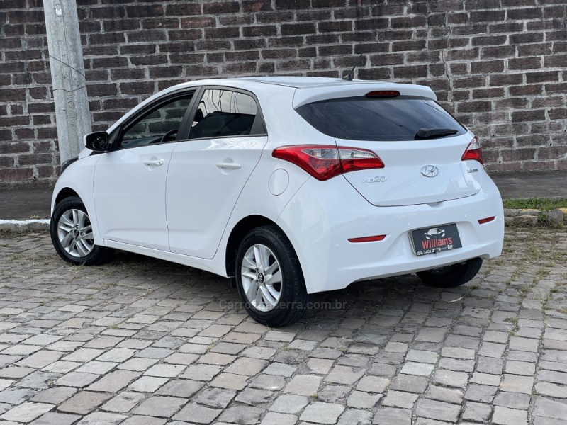 HB20 1.6 COMFORT 16V FLEX 4P MANUAL - 2014 - FARROUPILHA