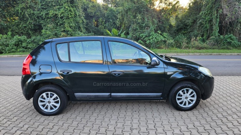SANDERO 1.0 EXPRESSION 16V FLEX 4P MANUAL - 2010 - IVOTI
