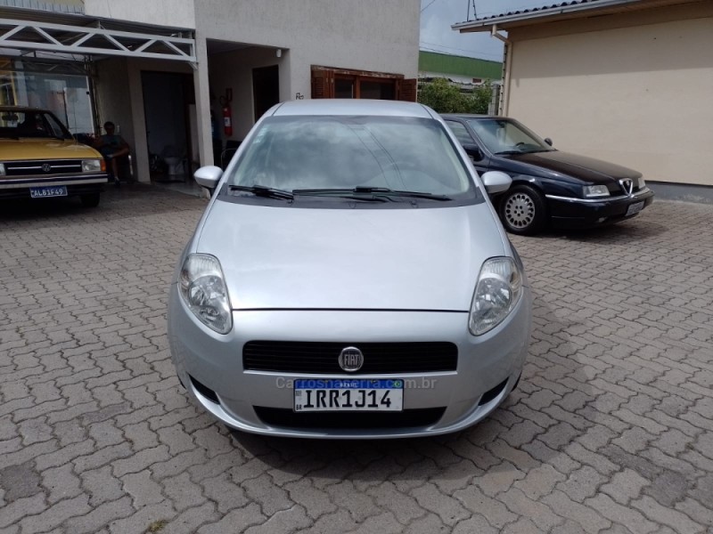PUNTO 1.4 ATTRACTIVE 8V FLEX 4P MANUAL - 2011 - BENTO GONçALVES