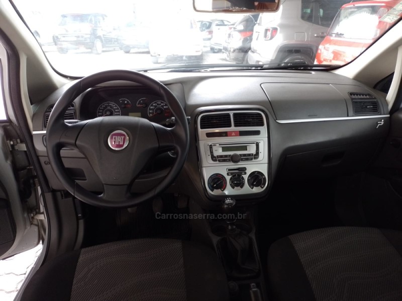 PUNTO 1.4 ATTRACTIVE 8V FLEX 4P MANUAL - 2011 - BENTO GONçALVES