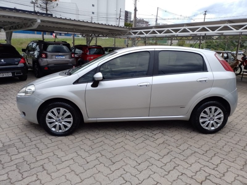 PUNTO 1.4 ATTRACTIVE 8V FLEX 4P MANUAL - 2011 - BENTO GONçALVES