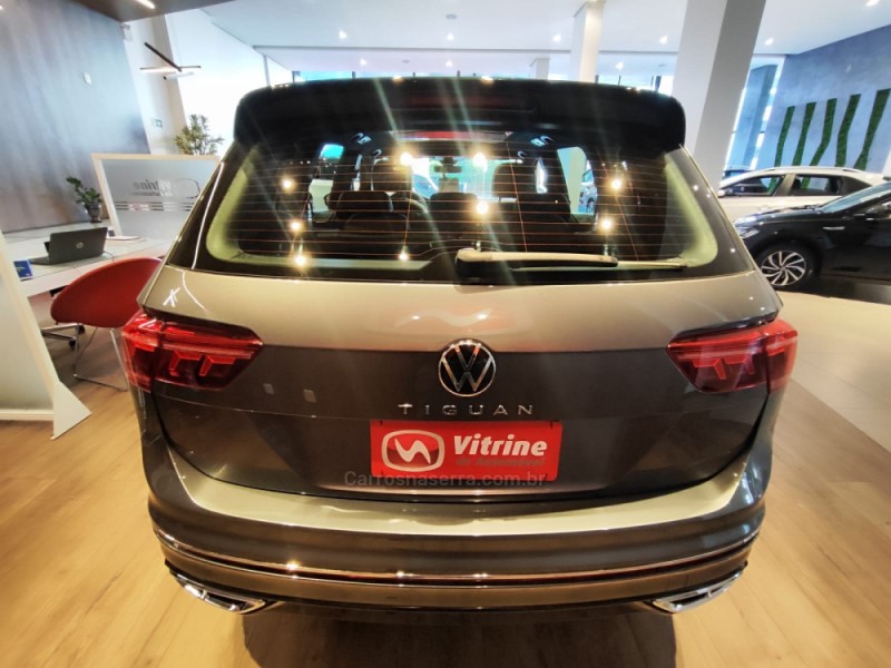 TIGUAN 2.0 ALLSPACE R-LINE 300 TSI GASOLINA 4P AUTOMÁTICO - 2023 - ERECHIM