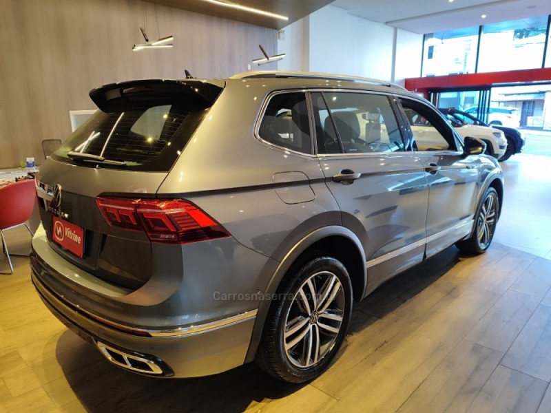 TIGUAN 2.0 ALLSPACE R-LINE 300 TSI GASOLINA 4P AUTOMÁTICO - 2023 - ERECHIM