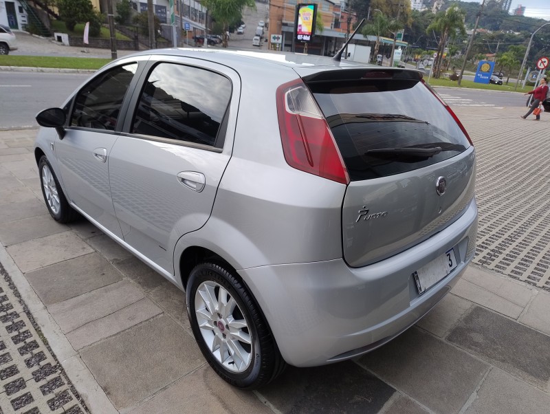 PUNTO 1.4 ATTRACTIVE ITALIA 8V FLEX 4P MANUAL - 2012 - CAXIAS DO SUL