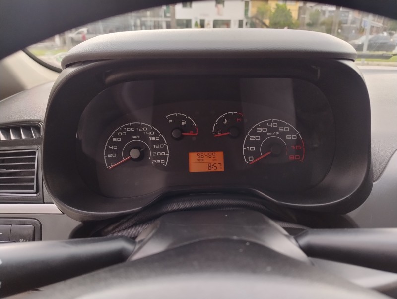 PUNTO 1.4 ATTRACTIVE ITALIA 8V FLEX 4P MANUAL - 2012 - CAXIAS DO SUL
