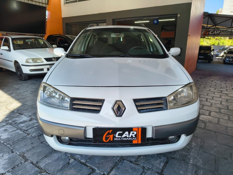 MÉGANE 1.6 DYNAMIQUE GRAND TOUR 16V FLEX 4P MANUAL - 2011 - CAXIAS DO SUL