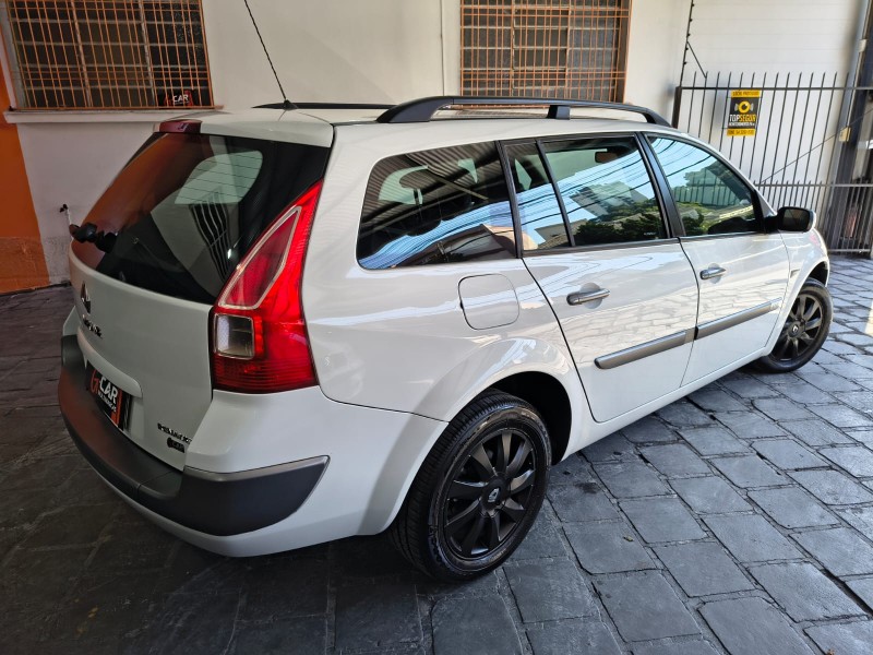 MÉGANE 1.6 DYNAMIQUE GRAND TOUR 16V FLEX 4P MANUAL - 2011 - CAXIAS DO SUL