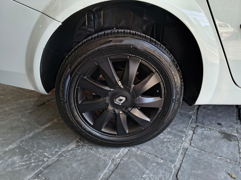 MÉGANE 1.6 DYNAMIQUE GRAND TOUR 16V FLEX 4P MANUAL - 2011 - CAXIAS DO SUL