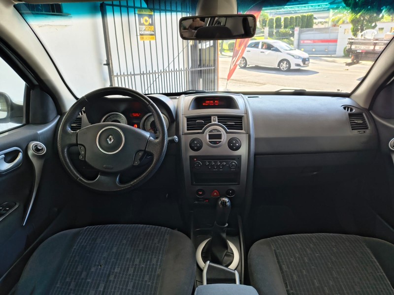 MÉGANE 1.6 DYNAMIQUE GRAND TOUR 16V FLEX 4P MANUAL - 2011 - CAXIAS DO SUL
