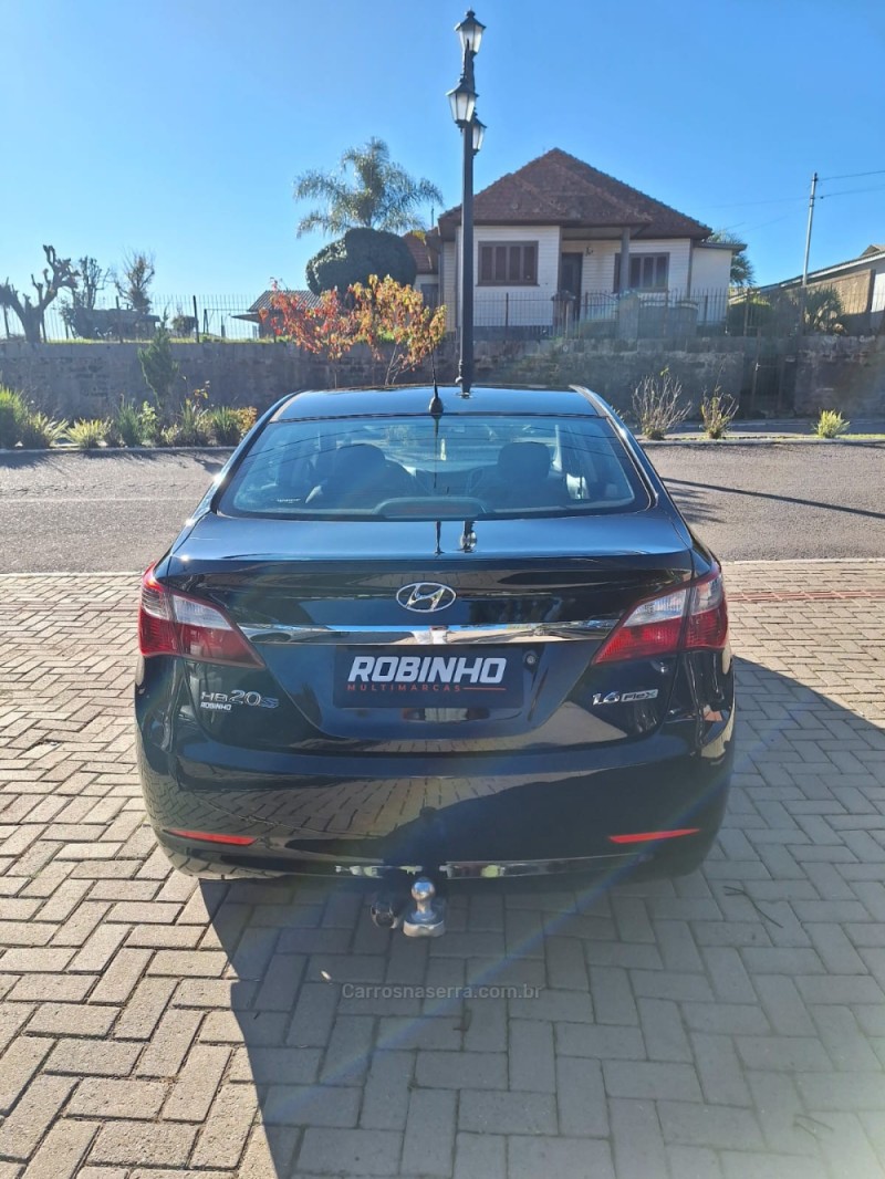 HB20S 1.6 COMFORT STYLE 16V FLEX 4P MANUAL - 2014 - CAMBARá DO SUL