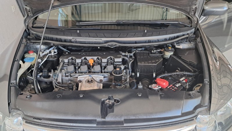 CIVIC 1.8 LXS 16V GASOLINA 4P MANUAL - 2007 - SãO SEBASTIãO DO CAí