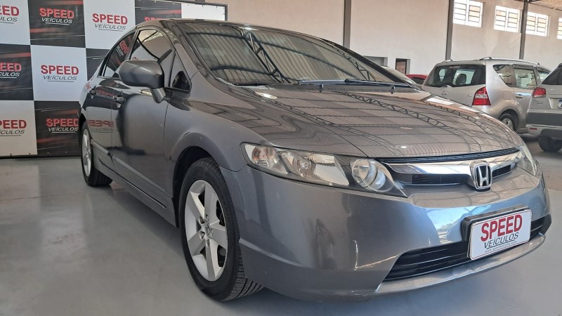 CIVIC 1.8 LXS 16V GASOLINA 4P MANUAL - 2007 - SãO SEBASTIãO DO CAí