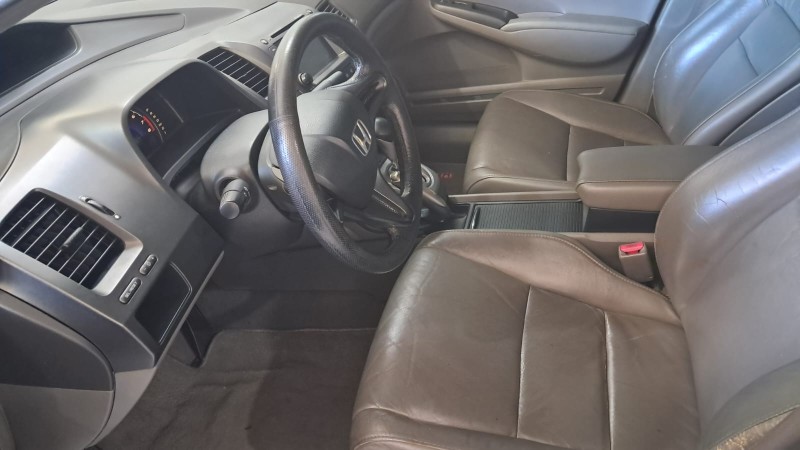 CIVIC 1.8 LXS 16V GASOLINA 4P MANUAL - 2007 - SãO SEBASTIãO DO CAí