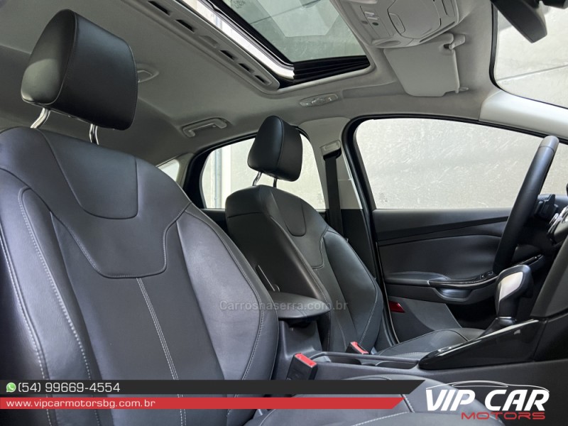 FOCUS 2.0 TITANIUM HATCH 16V FLEX 4P AUTOMÁTICO - 2017 - FARROUPILHA
