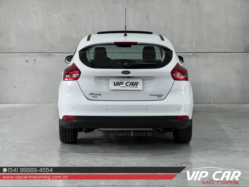 FOCUS 2.0 TITANIUM HATCH 16V FLEX 4P AUTOMÁTICO - 2017 - FARROUPILHA