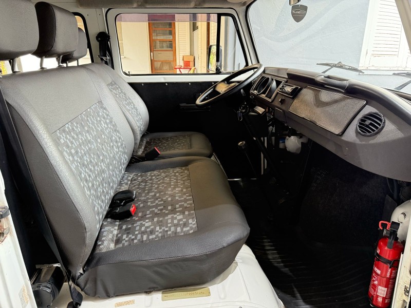 KOMBI 1.4 MI STD 8V FLEX 3P MANUAL - 2014 - FARROUPILHA