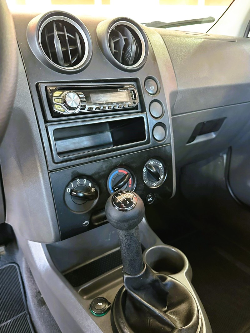 ECOSPORT 1.6 XL 8V GASOLINA 4P MANUAL - 2007 - SãO SEBASTIãO DO CAí
